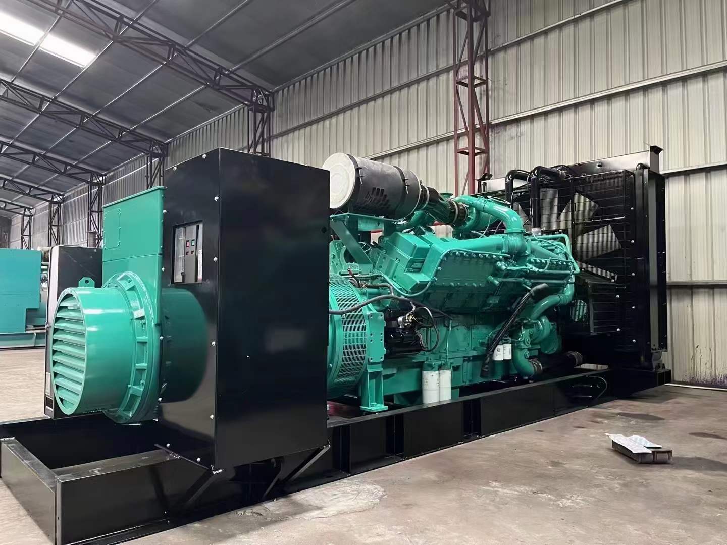 台前如何降低 800kW 柴油发电机输出电流的波动？
